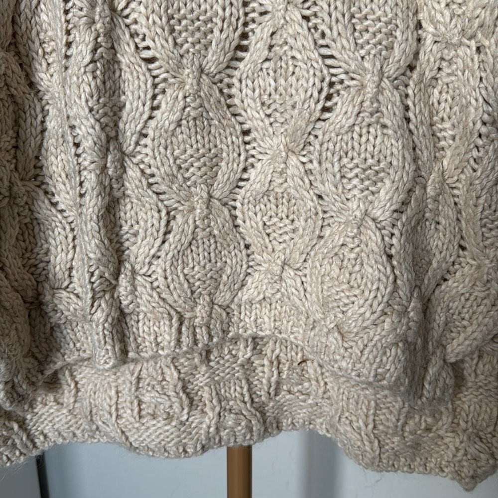 H&M Women’s Alpaca & Wool Cable Sweater Size Small - Picture 5 of 5